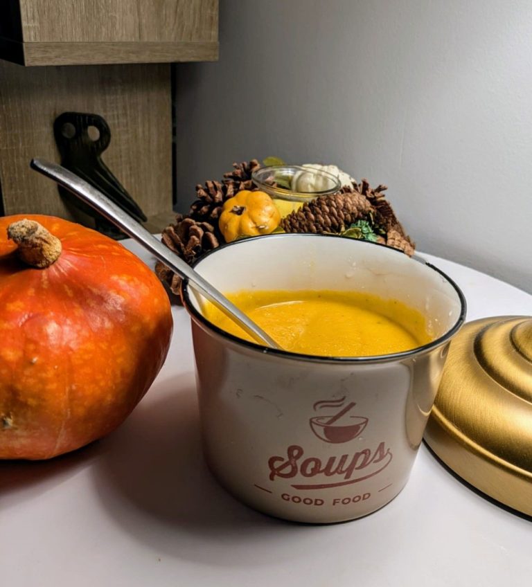 Velouté courge Butternut, lentilles corail, curry